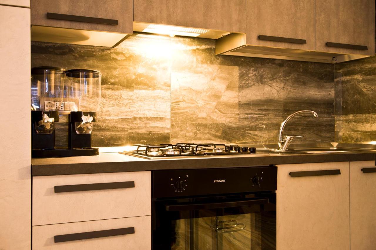 Suite Napoli Sotterranea Con Vasca Idromassaggio Ngoại thất bức ảnh
