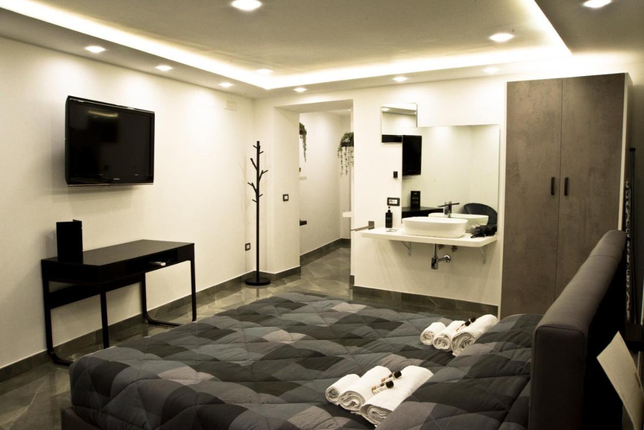 Suite Napoli Sotterranea Con Vasca Idromassaggio Ngoại thất bức ảnh