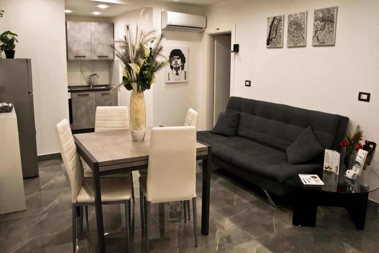 Suite Napoli Sotterranea Con Vasca Idromassaggio Ngoại thất bức ảnh